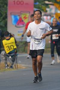 BIB: 100, 41847
                            <button type="button" onclick="openModal(9913508)" class="btn btn-primary btn-sm float-right btn-popup" data-toggle="modal" data-target=".modal-high-quality">
                        <i class="fas fa-shopping-cart"></i> Add to Cart
                    </button>
                                            <button type="button" onclick="isThisMe(9913508, true)" class="btn btn-success btn-sm float-right btn-popup btn-isme hidden" data-toggle="tooltip" data-placement="bottom" title="นี่คือรูปของคุณใช่ไหม คลิกที่นี่เพื่อเอาเข้าอัลบั้ม">
                        <i class="fas fa-plus"></i> Add to album
                    </button>
                    <button type="button" onclick="isThisMe(9913508, false)" class="btn btn-warning btn-sm float-right btn-popup btn-isnotme hidden">
                        <i class="fas fa-ban"></i> Remove from album
                    </button>